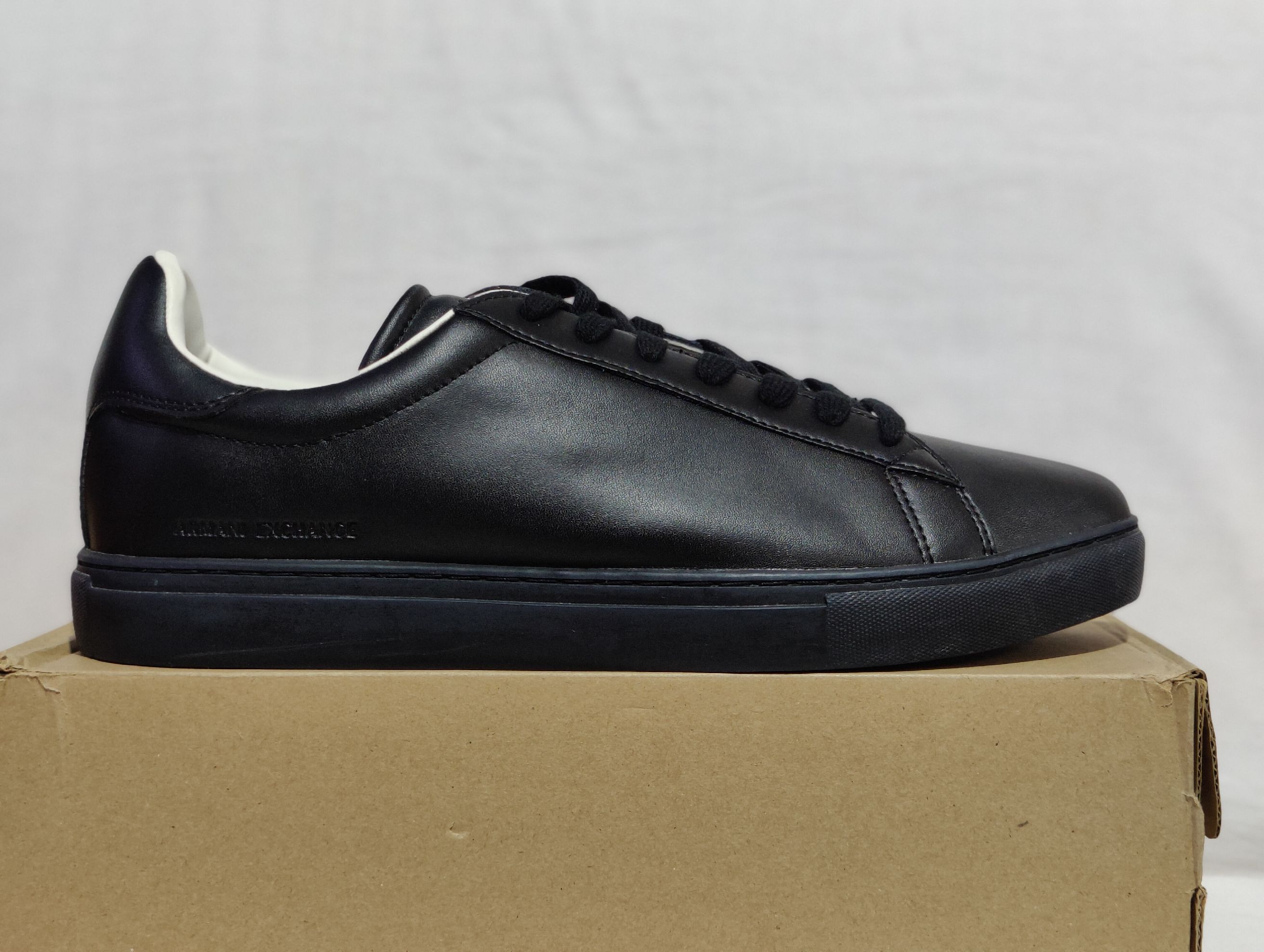 ARMANI EXCHANGE Sneakers