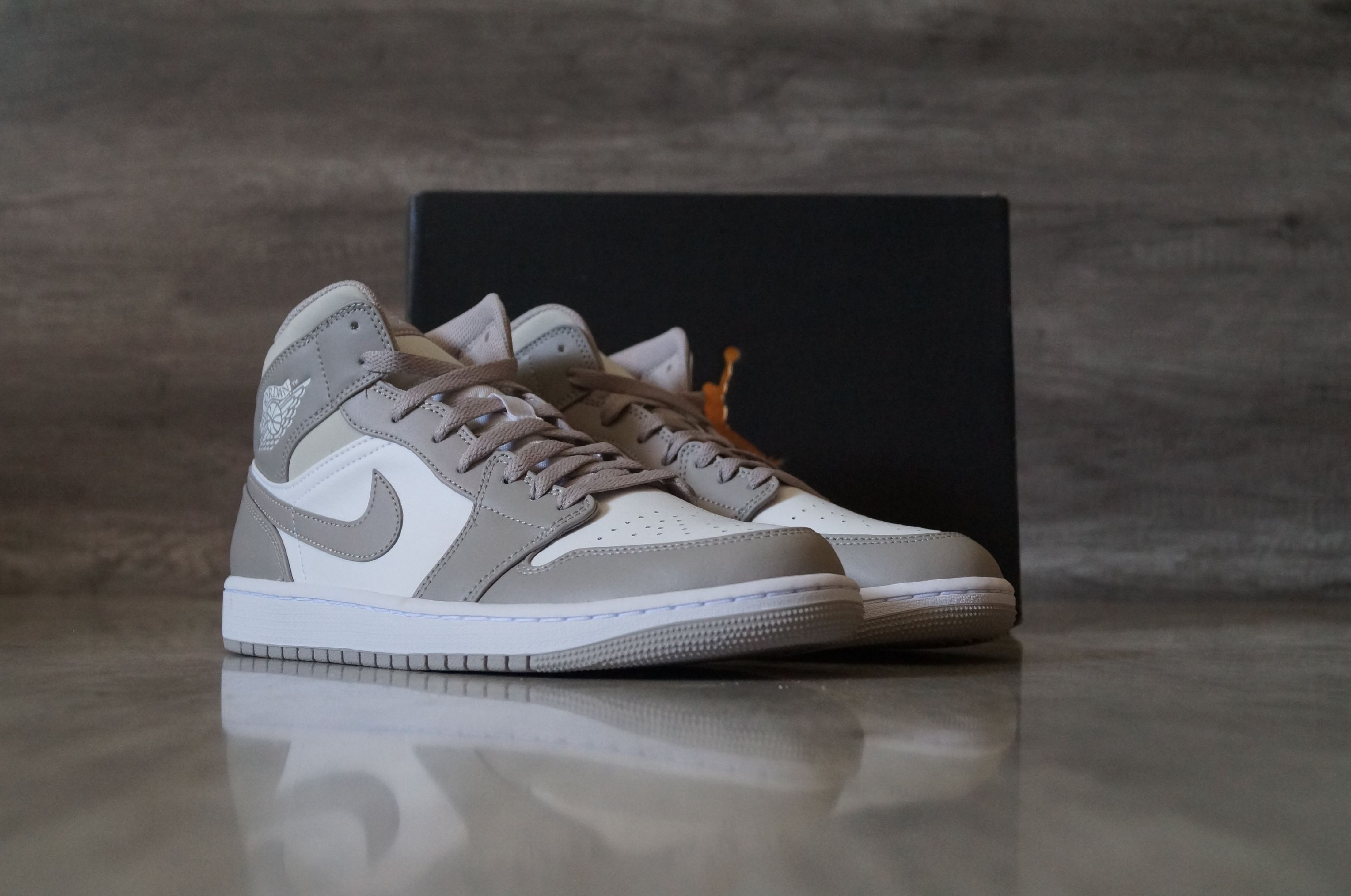 JORDAN MID LINEN BAD LANDS STORE