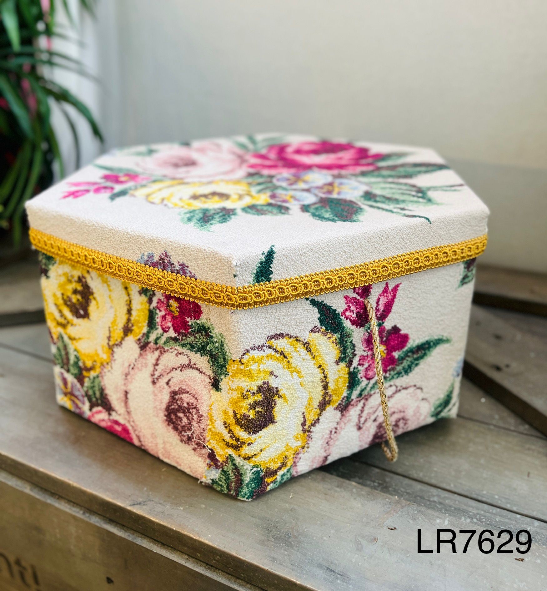 Vintage Floral Print Hat Accessory Box The Legends Ranch - Main Image