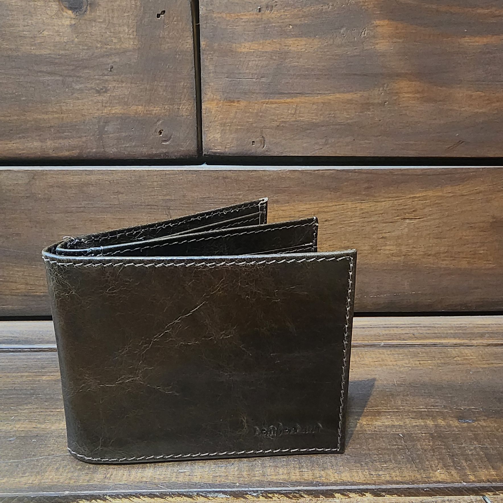 BILLETERA LEATHER LAND- CON MONEDERO INTERIOR