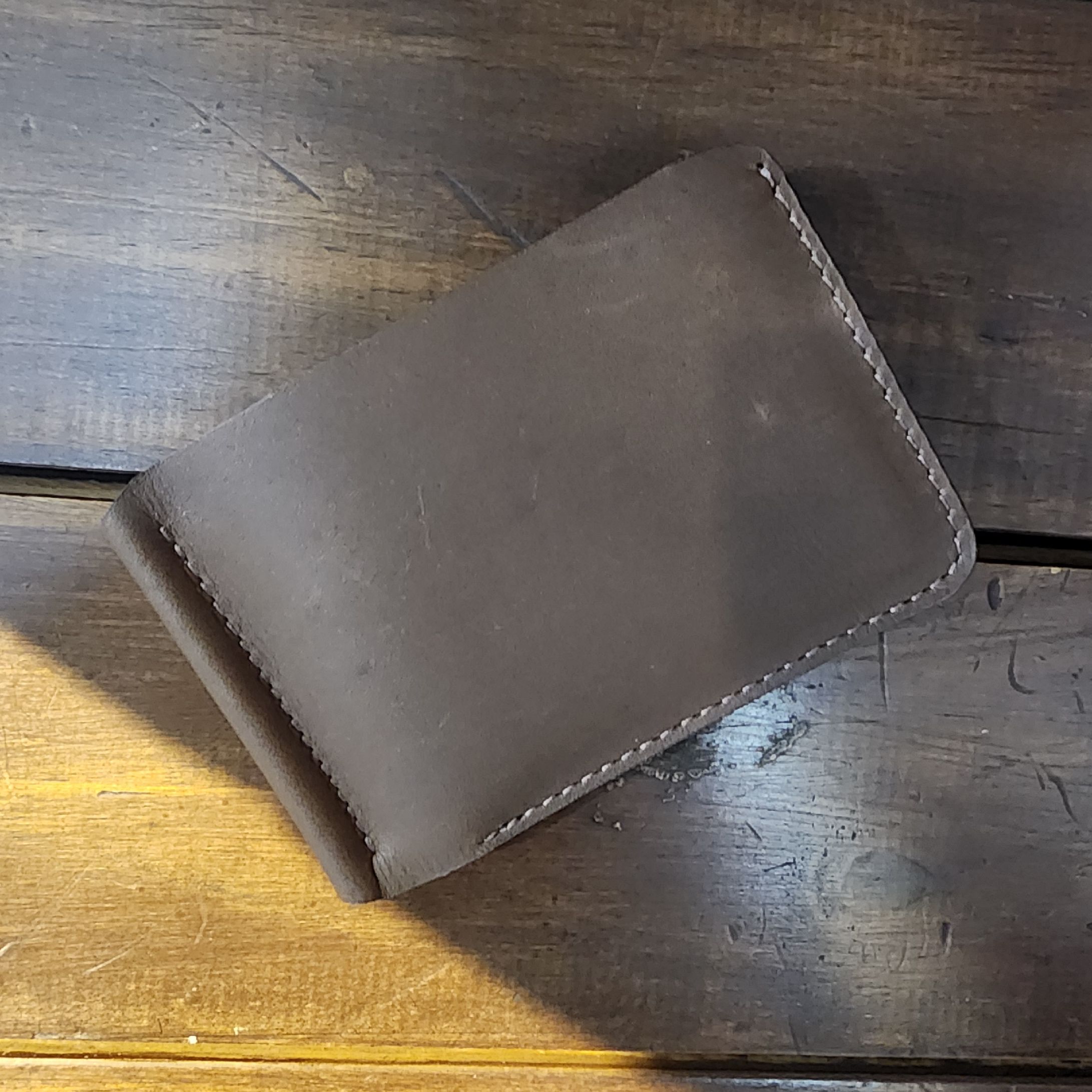 BILLETERA LEATHER LAND CON CLIP