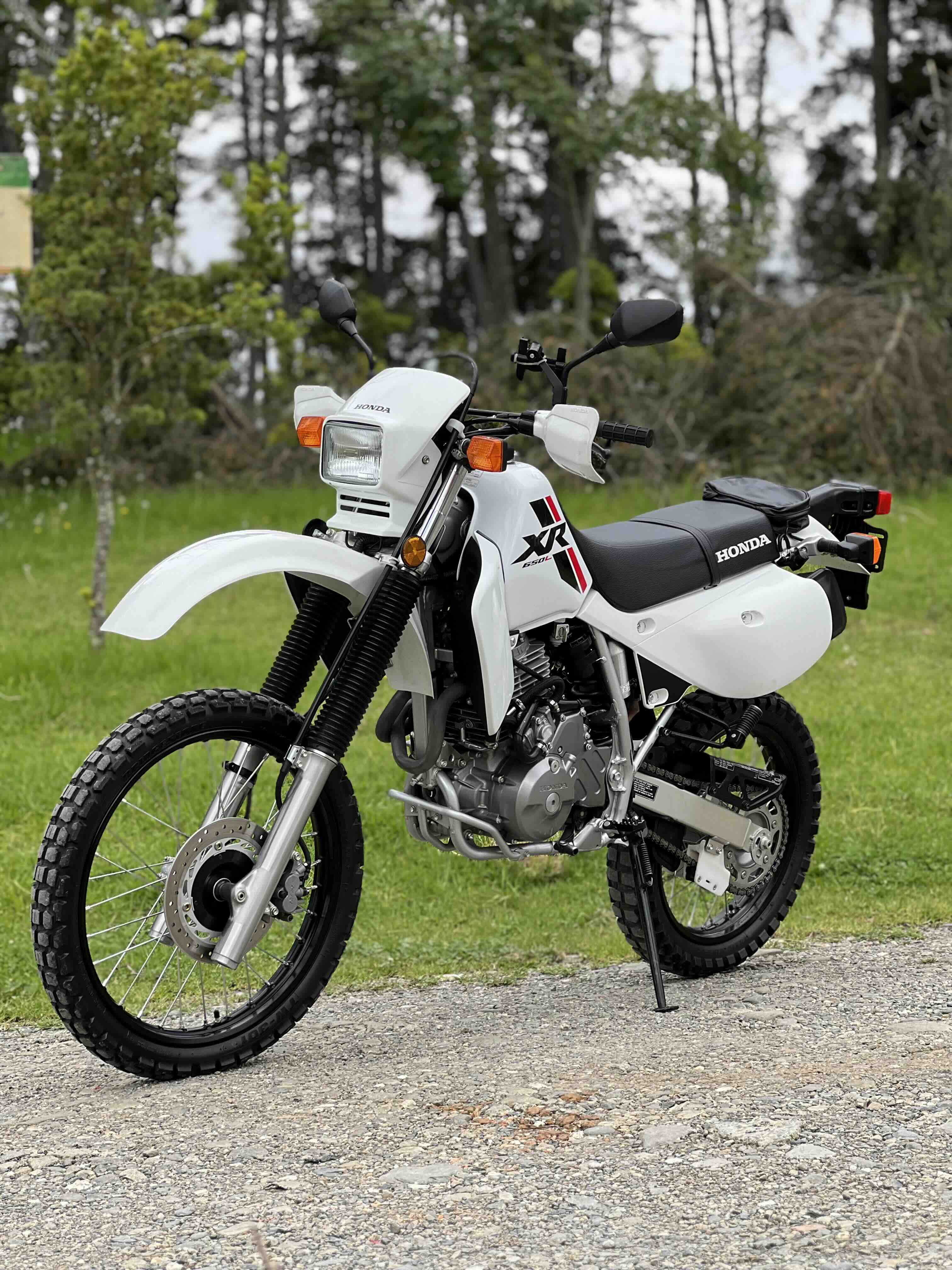 Hotel Kalinga Triumph Tiger 1200 Desert 2021 Supermoto 06 Honda