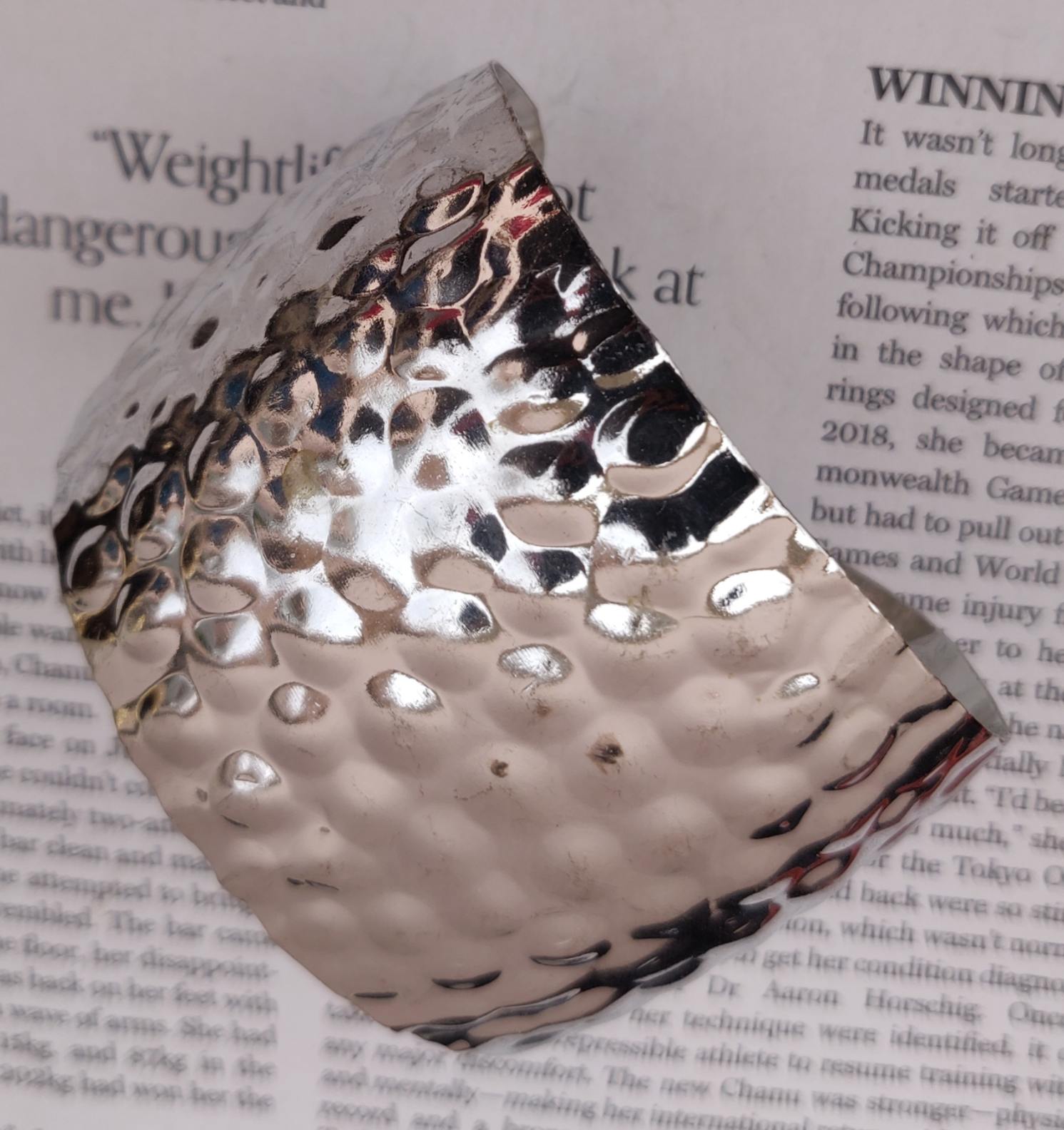 Anti Tarnish Silver Plated Light Weight Bracelet for Women and