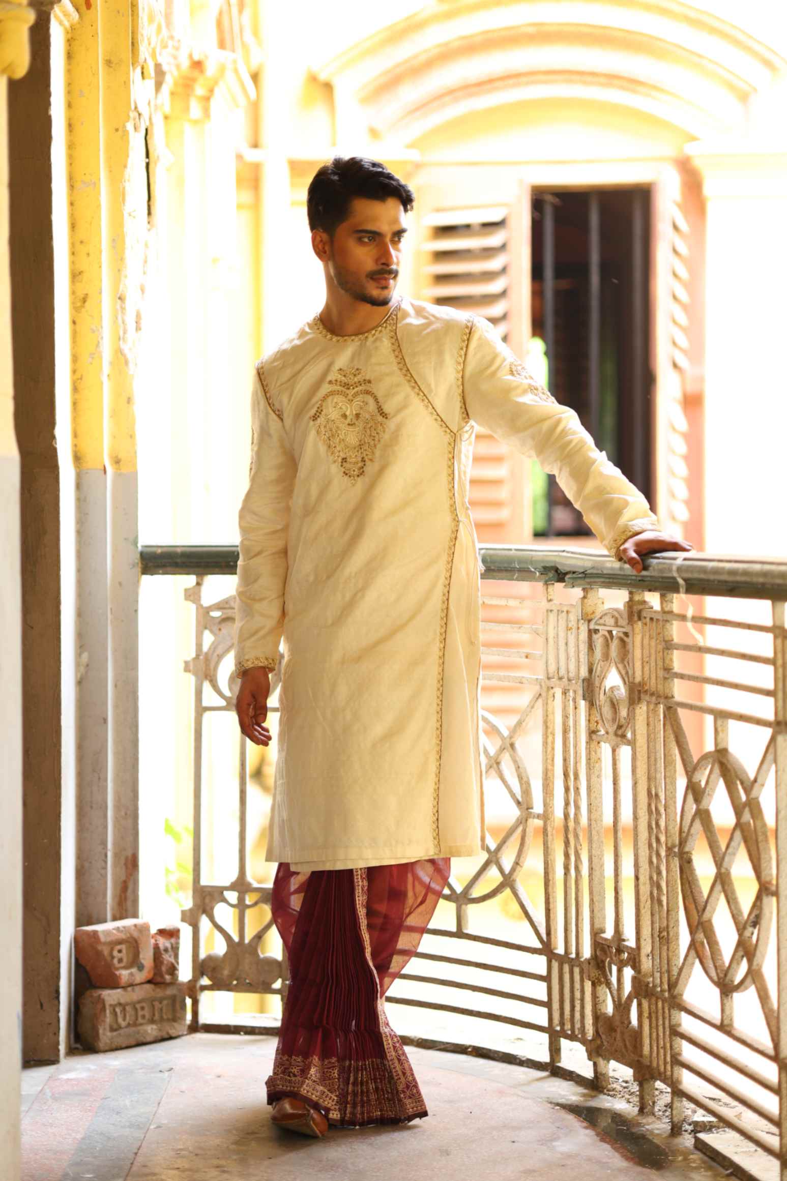 Erining xotini oldida sikilgan porno fotosurati