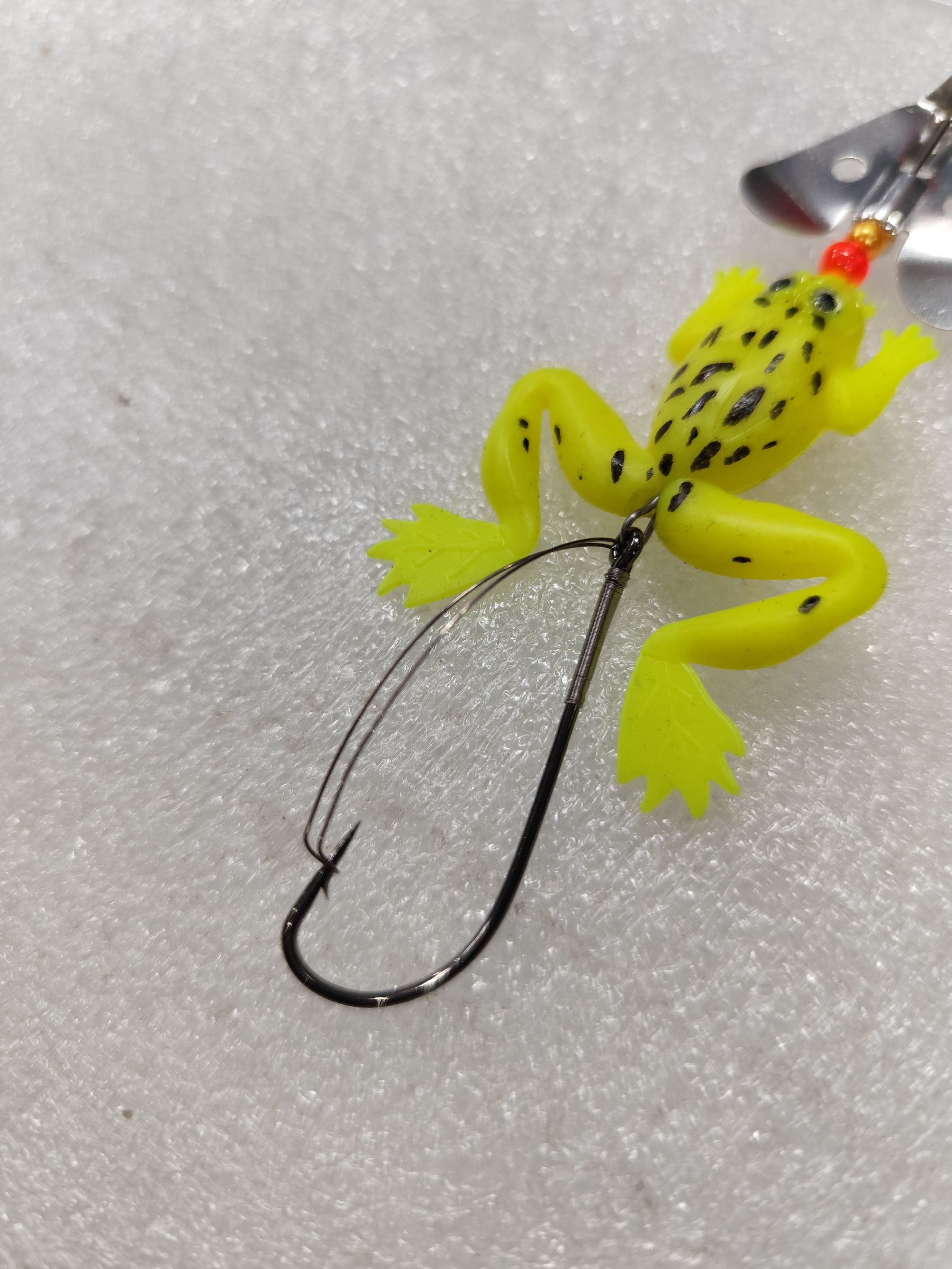 2pc- Spinner Frog Hook set 8g Gallery