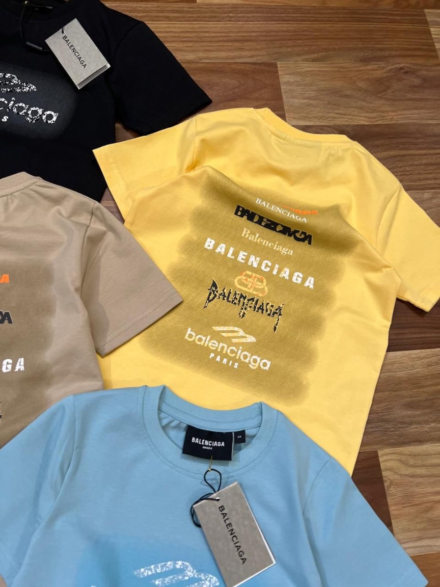 Balenciaga kids ネイビー Tシャツ 6y Balenciaga kids ネイビー Tシャツ 6y Balenciaga Kids T-Shirts | The