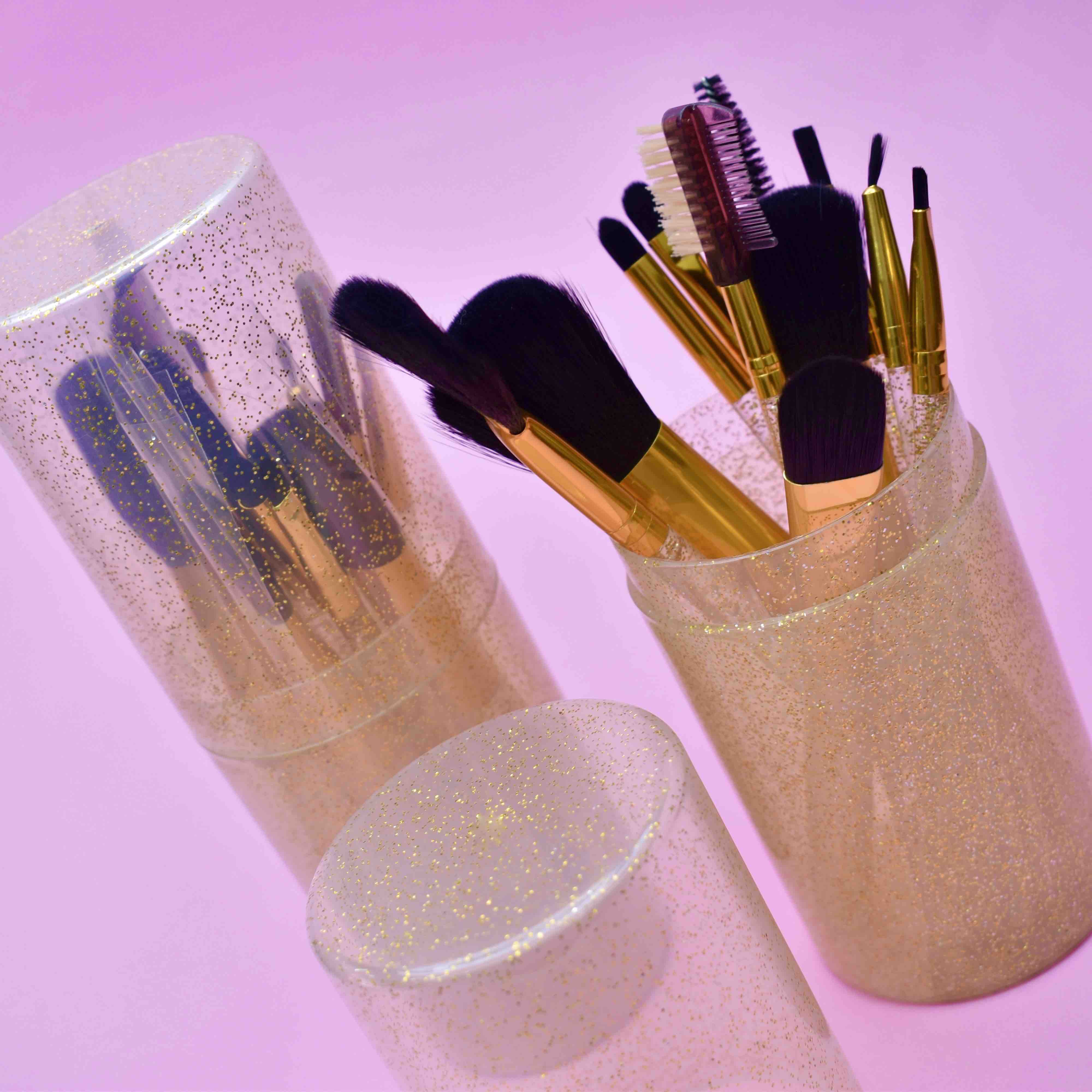 Iluminador Brocha Abanico Ruby Face Brocha Duo Fiber MF04 Ruby