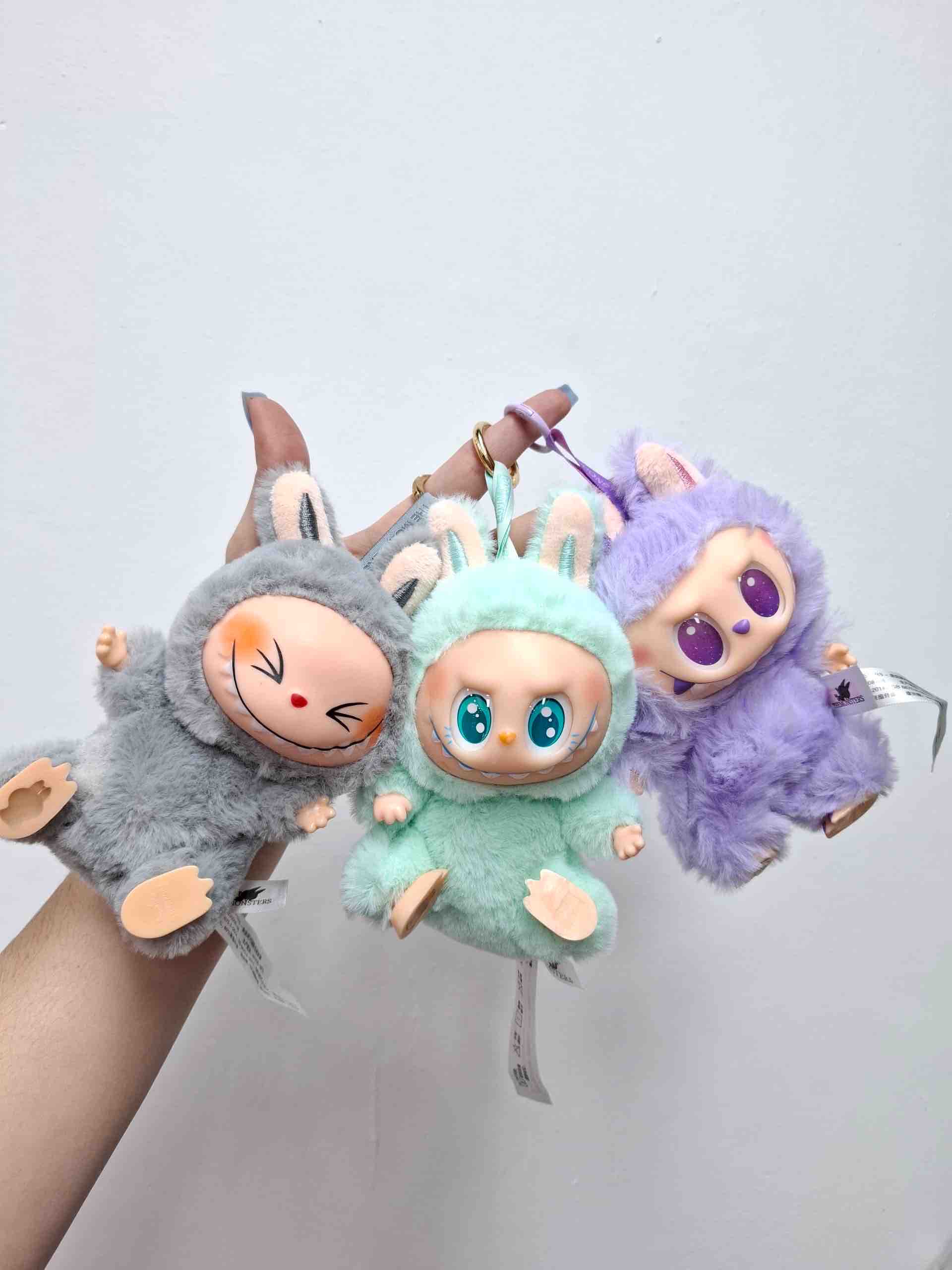 ひ*し様 labubuスリークロスパッチラブブ　超希少至極2点　オークション ひ*し様 labubuスリークロスパッチラブブ 超希少至極2点 オークション