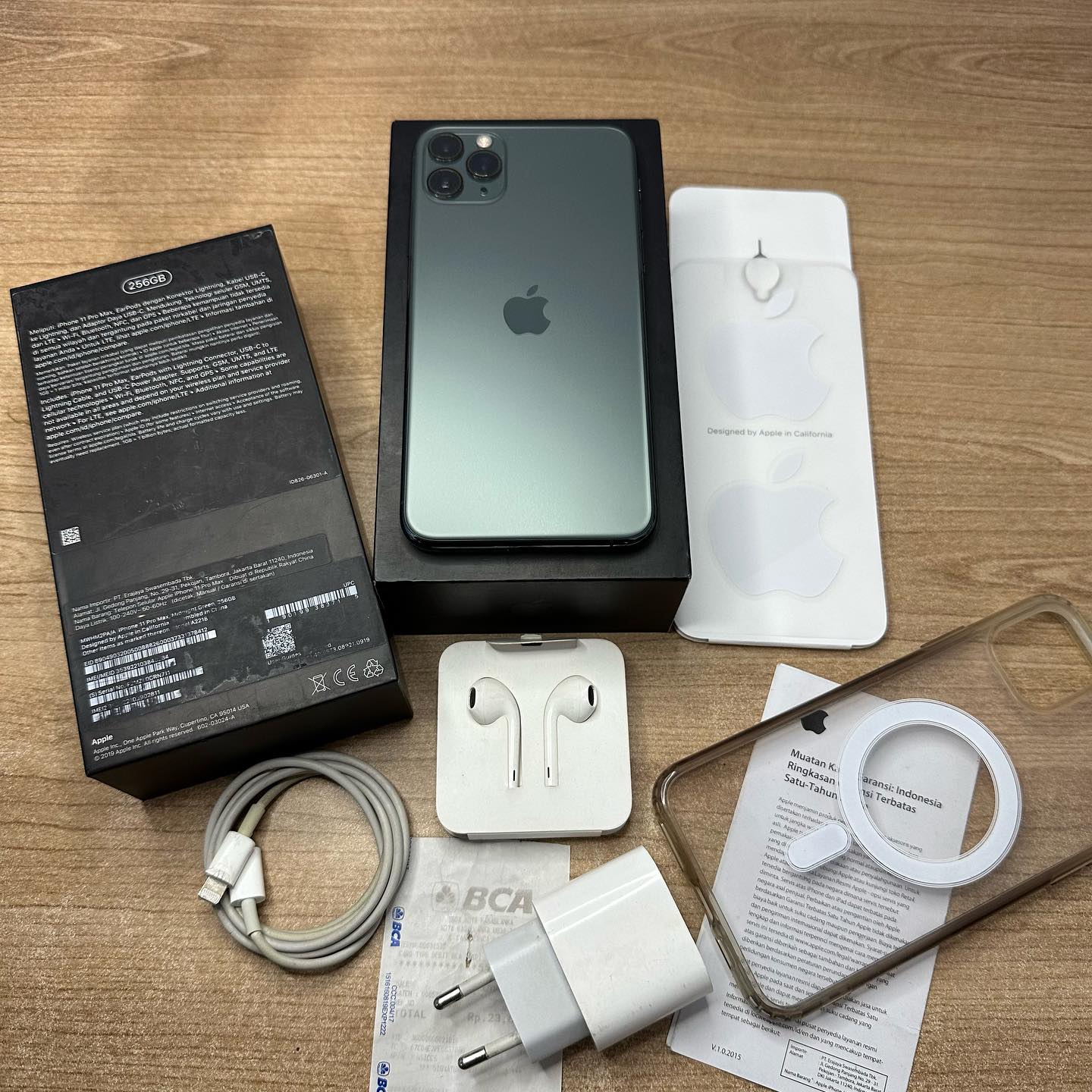 iPhone 11 pro max 白 256 GB取引相手決まりました