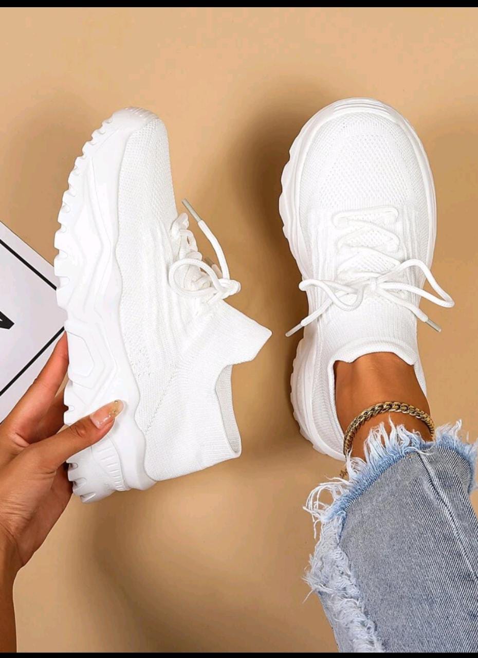 tenis blancos plantilla alta Bellas Exclusividades