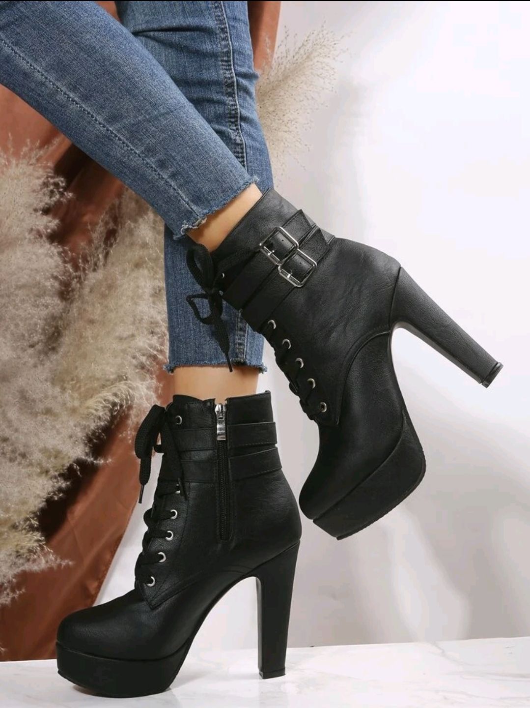 Botas clásicas con cordones y decoración de hebilla, botas de