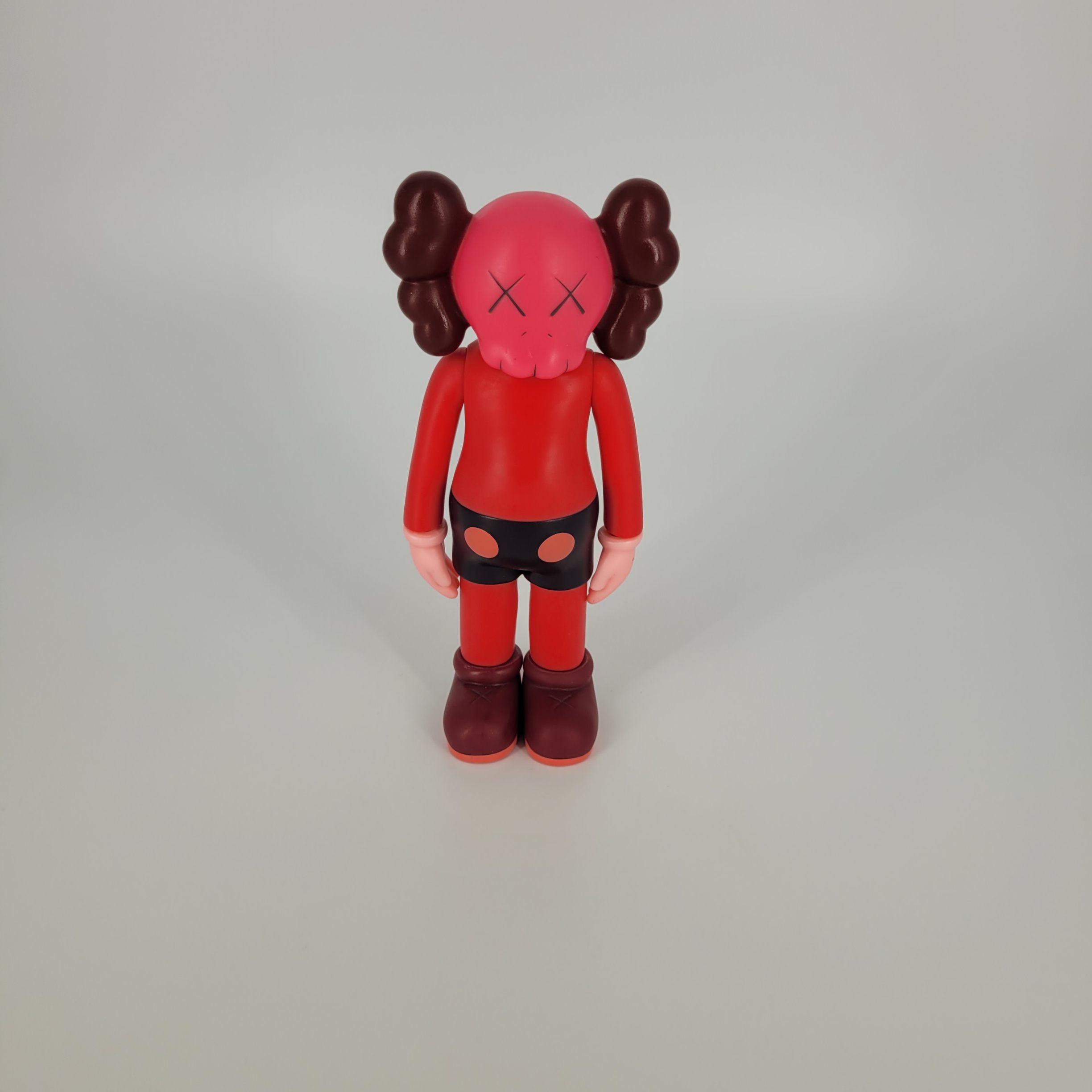 KAWS Metallic Companion Figure (20cm) (IS269) | Importo Sourcing