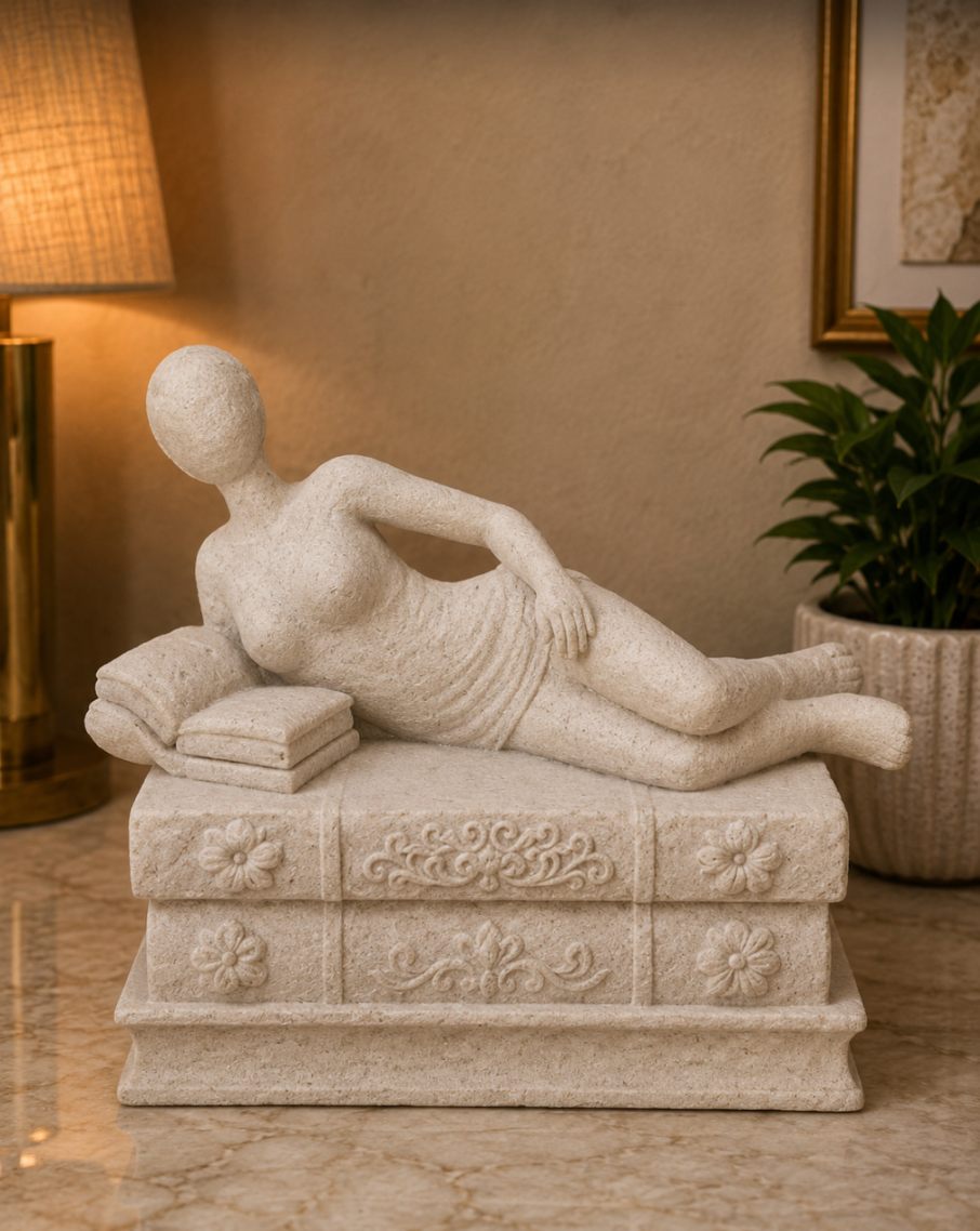 Reading Statue